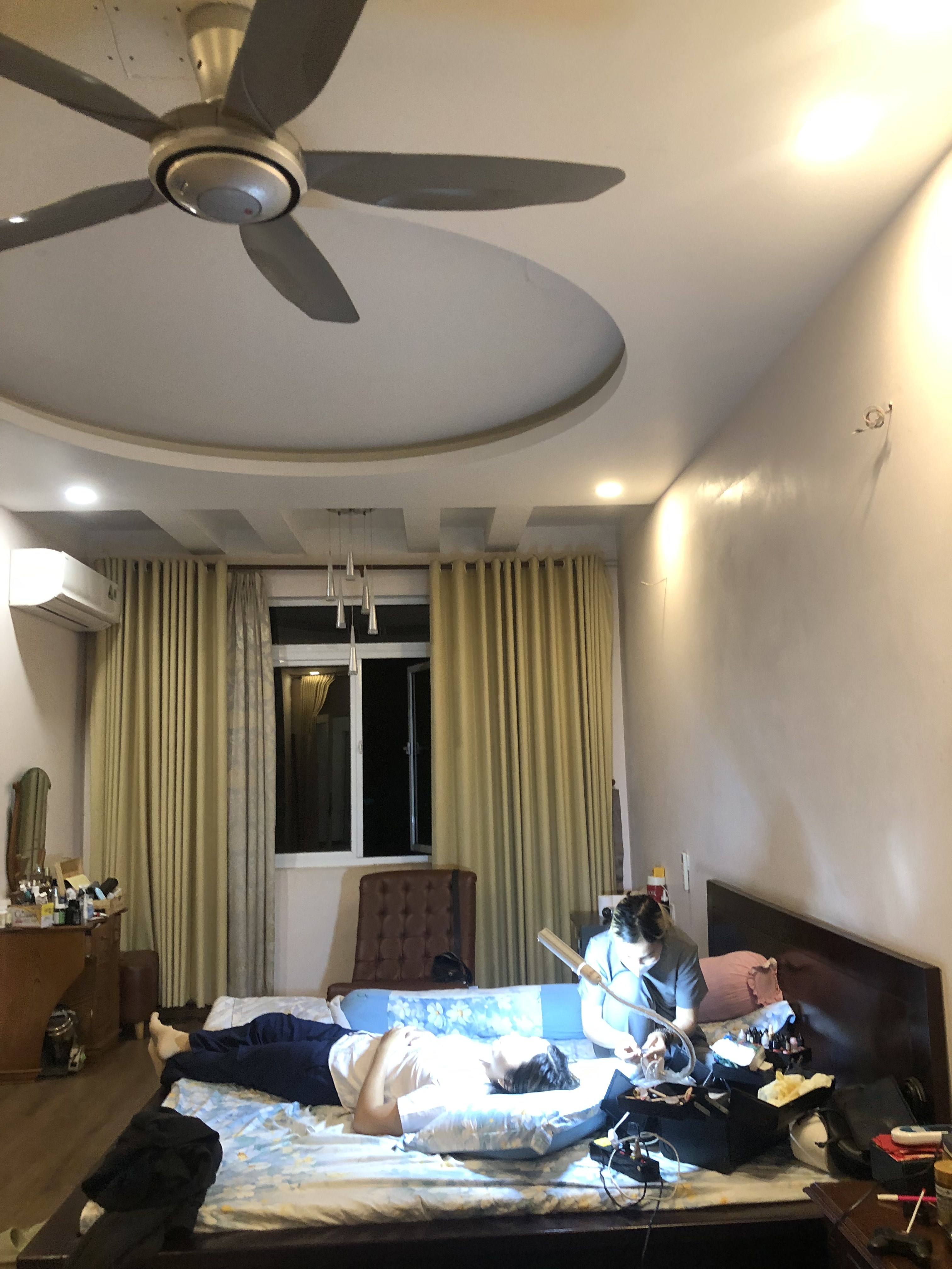 ELLY SPA hỗ trợ phun xăm mày môi mí tại nhà cho khách