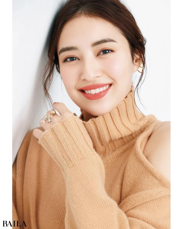Đôi môi màu cam đào tự nhiên sau khi phun trên khách hàng